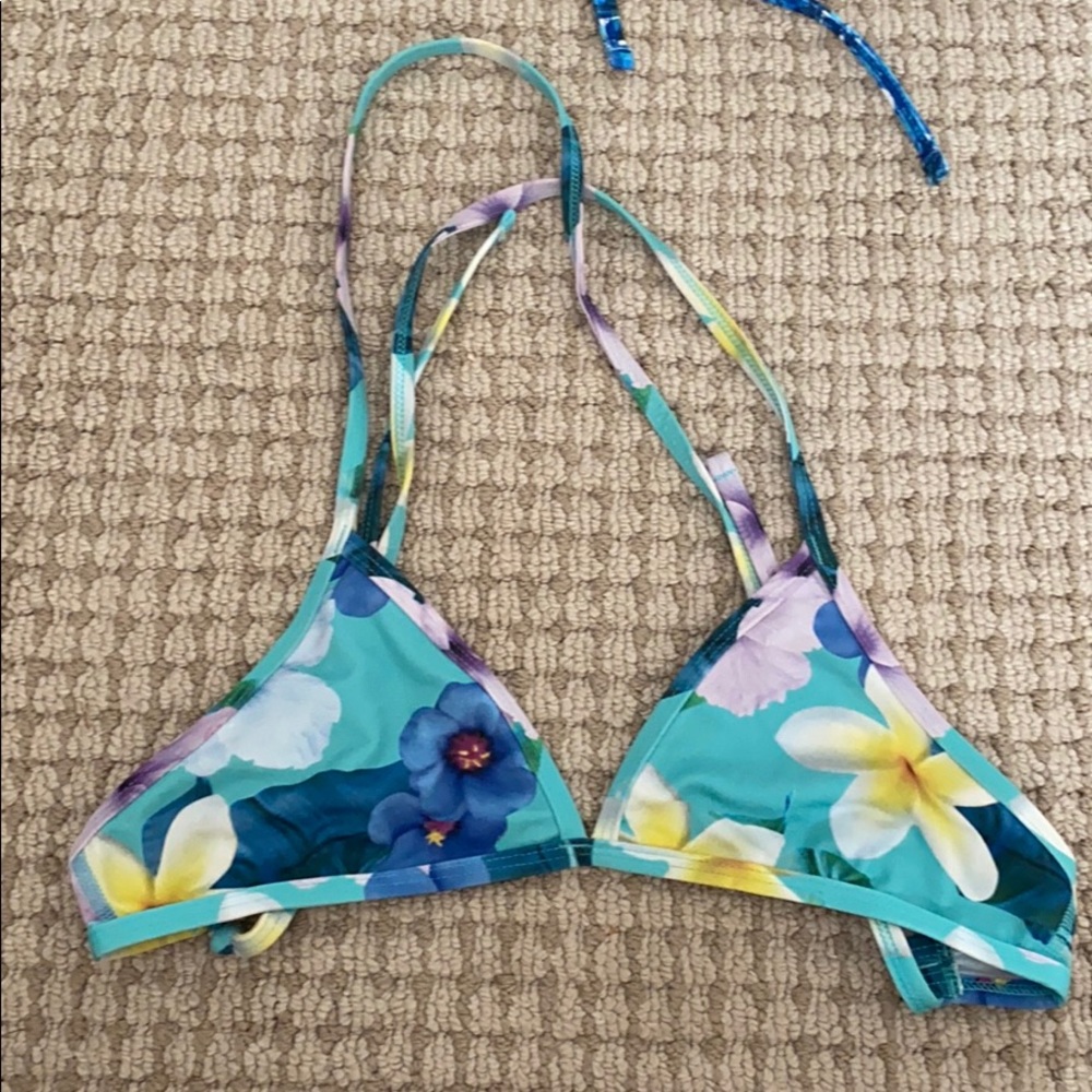 Jolyn Triangle top
